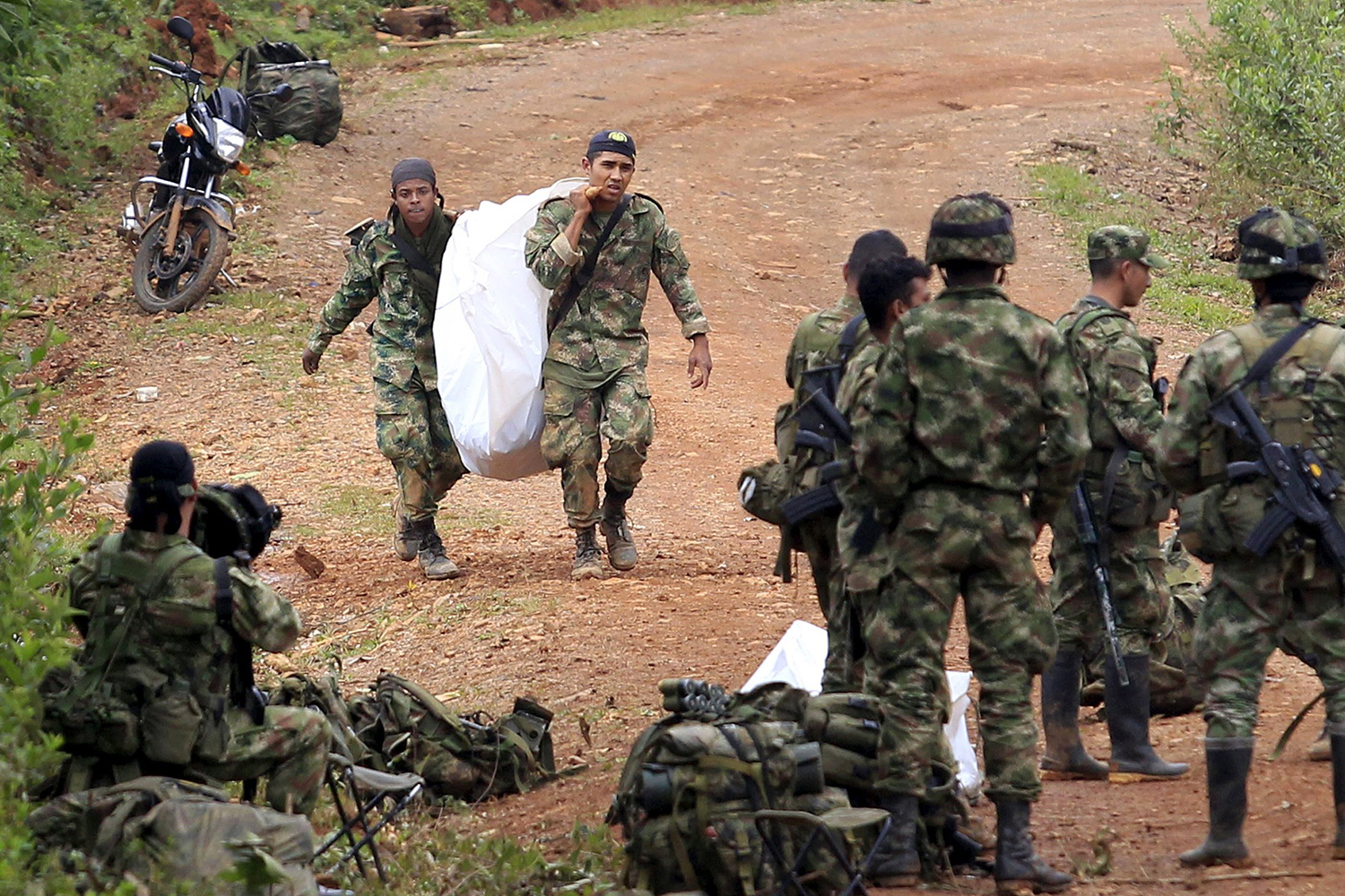 Santos ordena reanudar los bombardeos contra las FARC