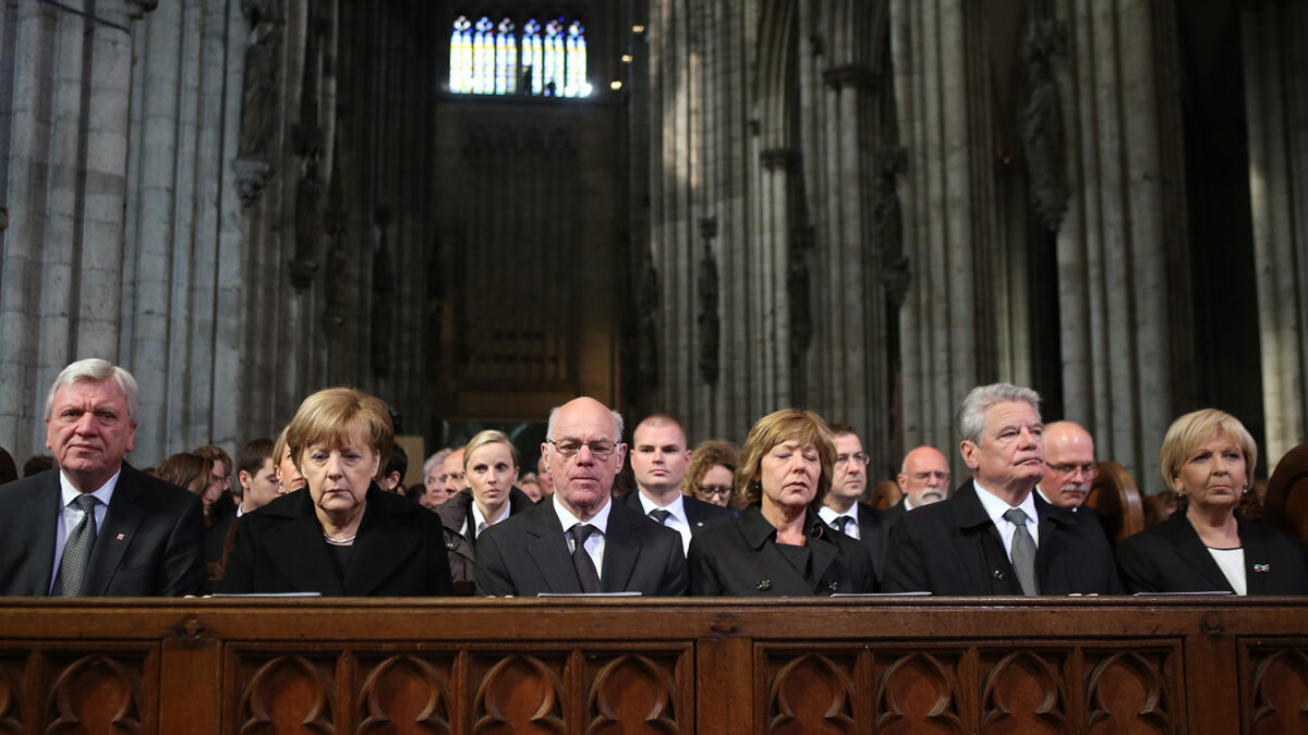 Realizan un funeral de Estado para las víctimas del accidente de Germanwings