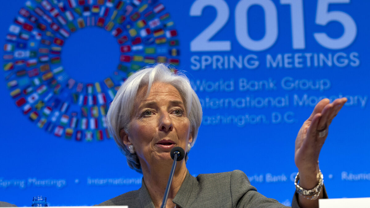 Lagarde advierte a Grecia que evite retrasos en el pago de la deuda