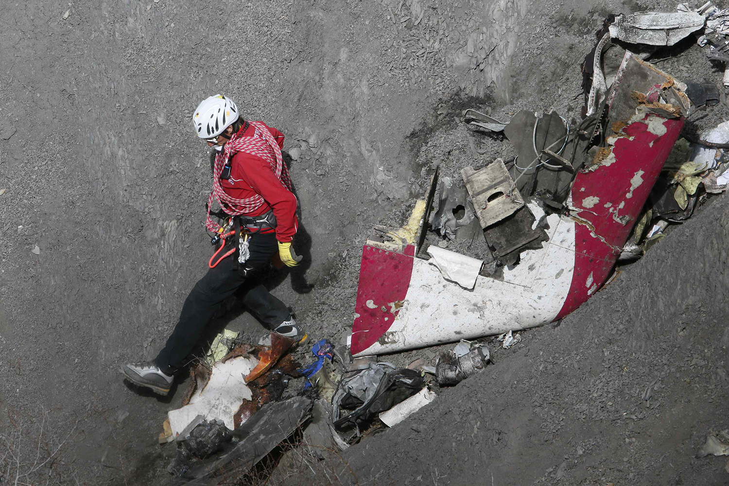 Termina recuperación de los restos de las víctimas del avión de Germanwings