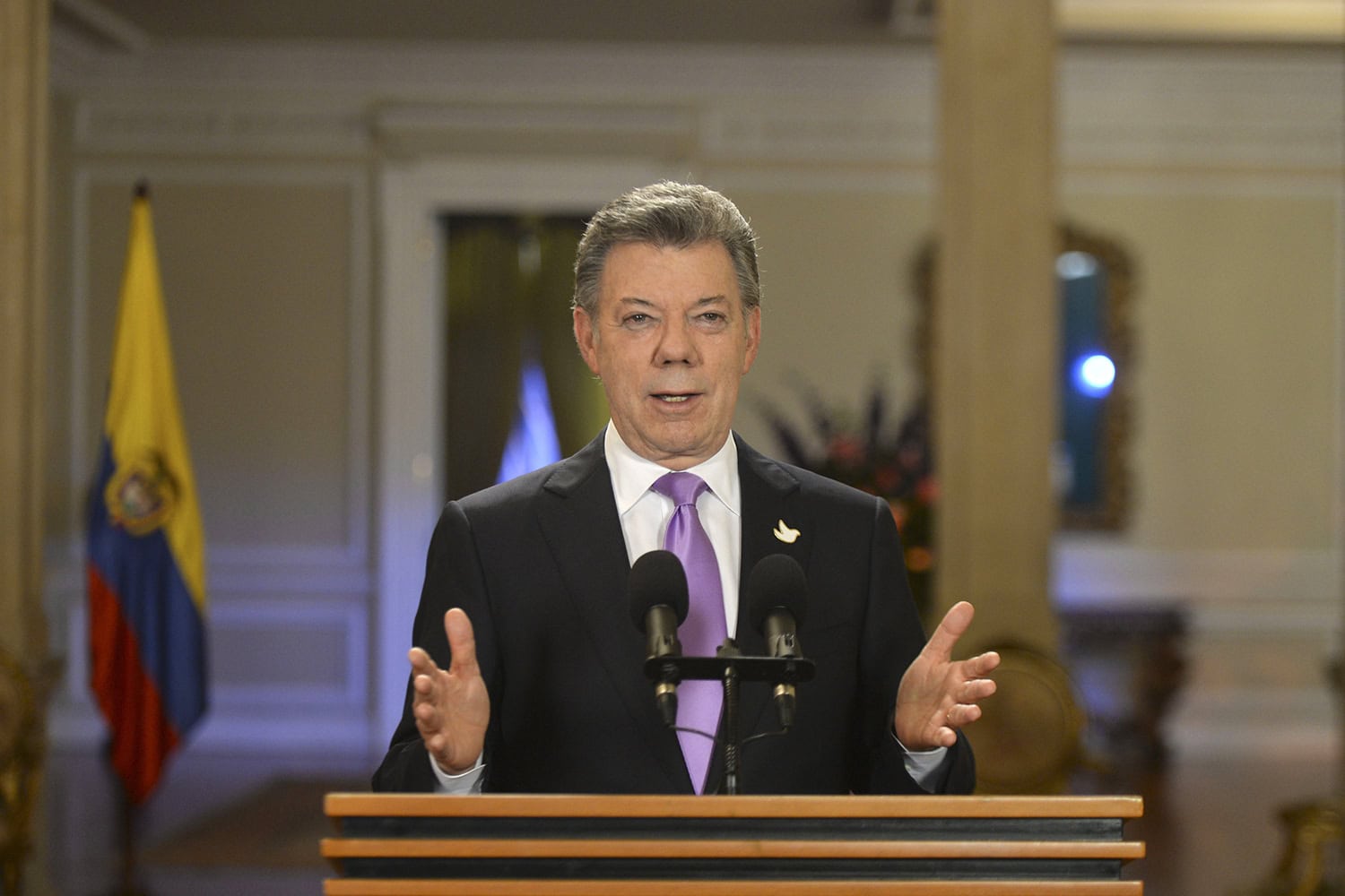 El presidente de Colombia rechaza las sanciones de EEUU a Venezuela