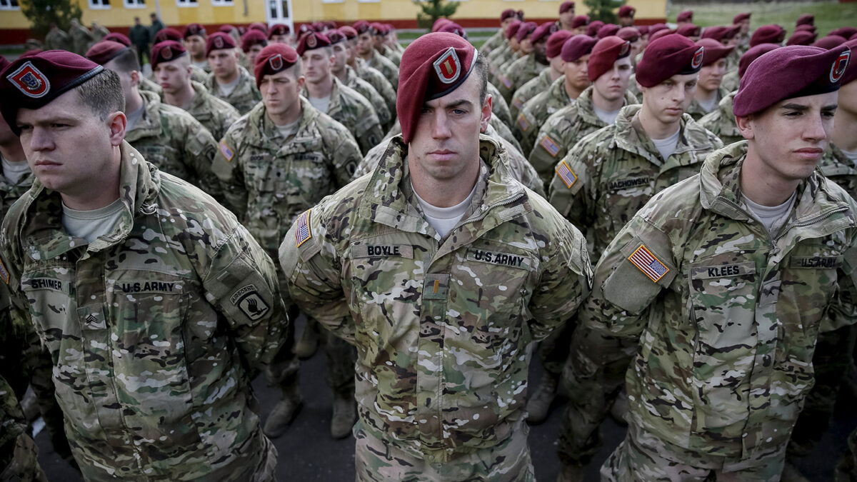 Petró Poroshenko inicia las maniobras militares conjuntas entre las tropas de Ucrania y de EEUU