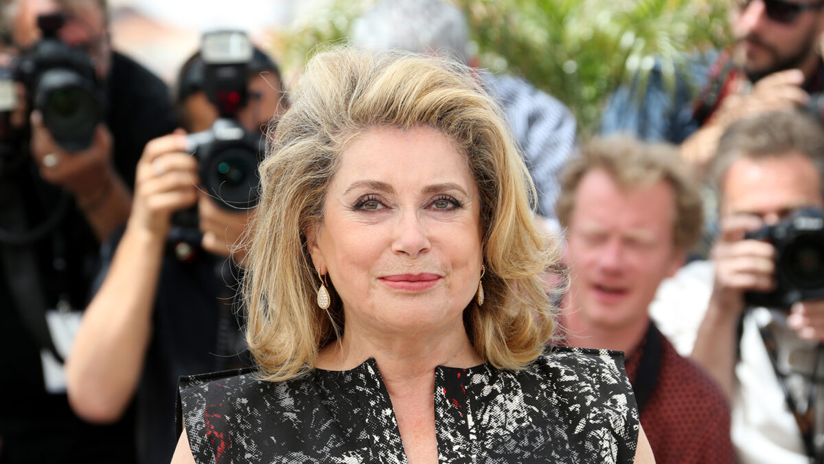 Catherine Deneuve asegura que los selfies no son cosas de artistas