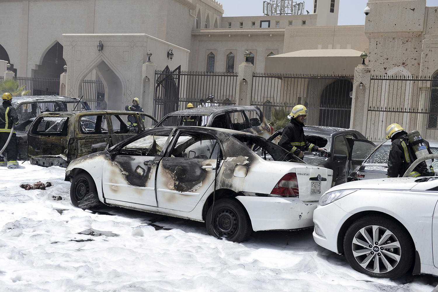 El Estado Islámico atenta contra una mezquita chíi en Al Damam