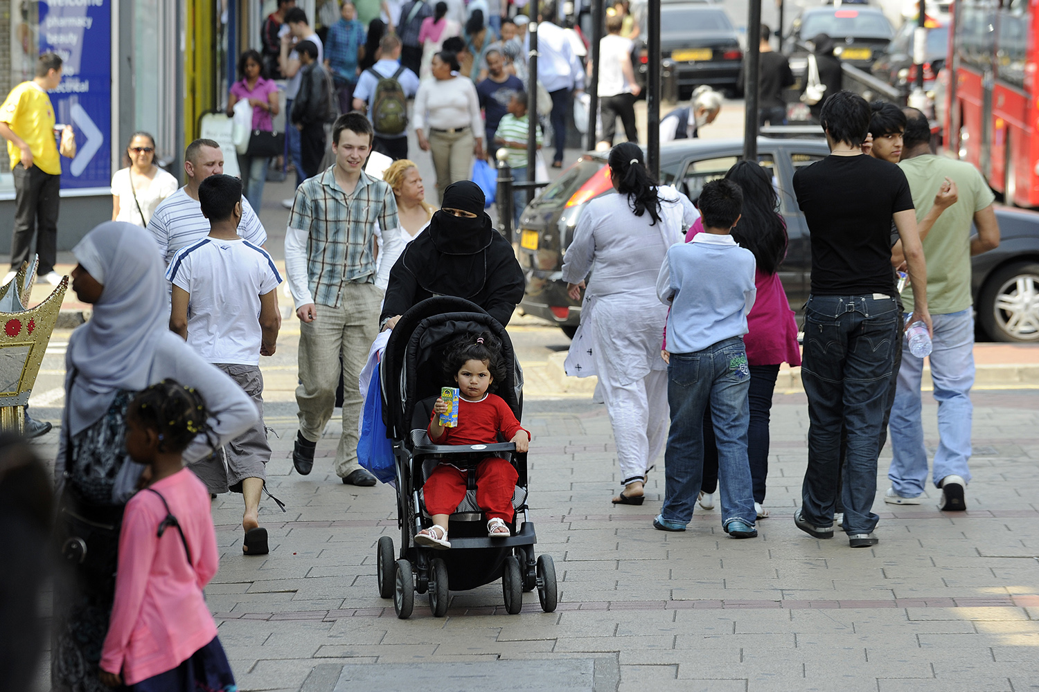 Crece el número de inmigrantes en Reino Unido en un 21,8 %