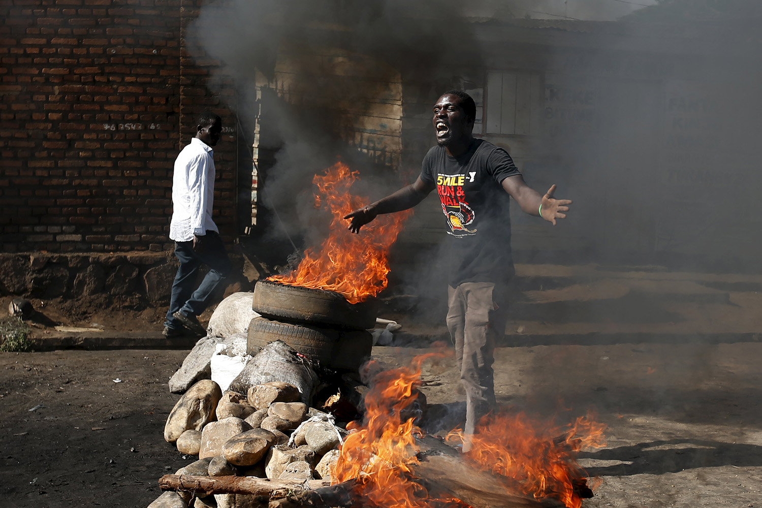 Caos y confusión por choques entre opositores y partidarios del presidente Nkurunziza