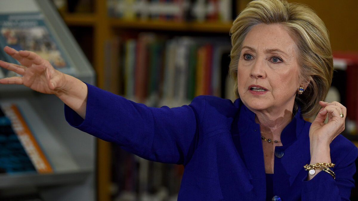 Hillary Clinton propone abrir una vía a la ciudadanía para los indocumentados