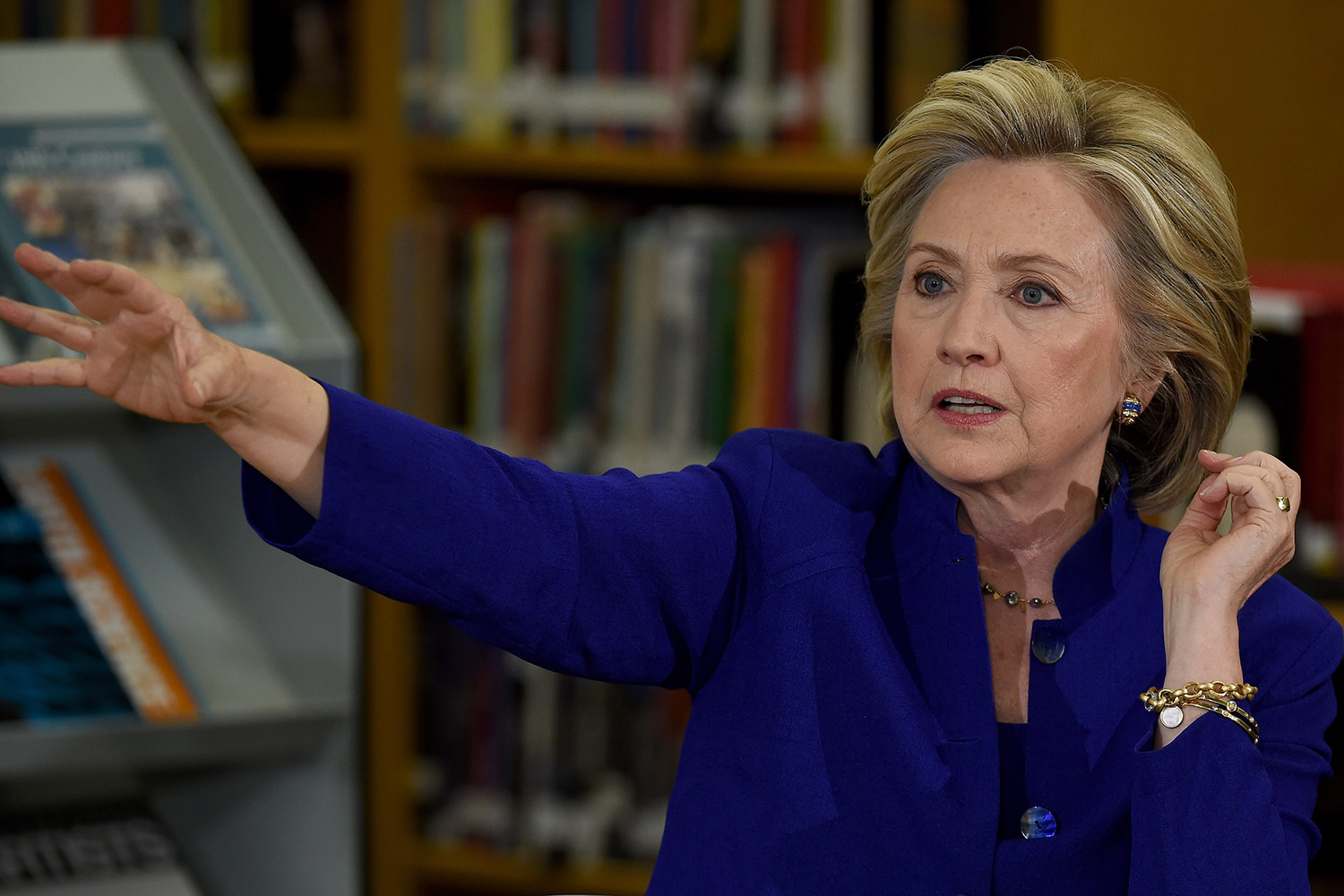 Hillary Clinton propone abrir una vía a la ciudadanía para los indocumentados
