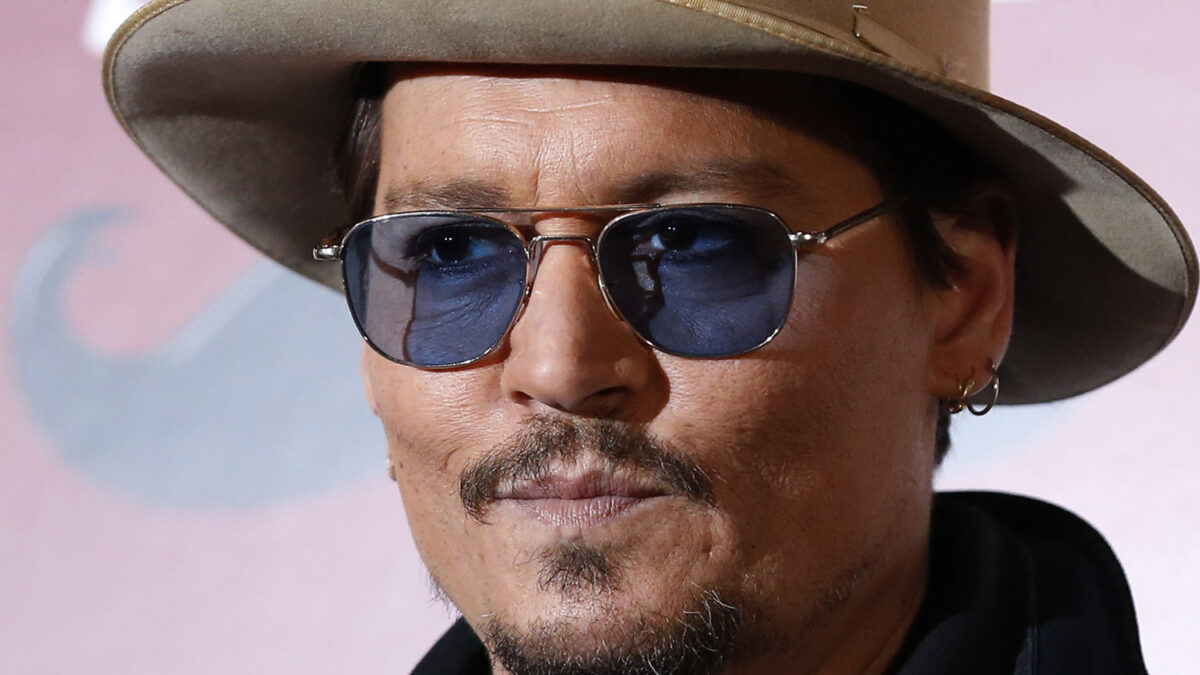 Australia amenaza con sacrificar a los perros de Johnny Depp