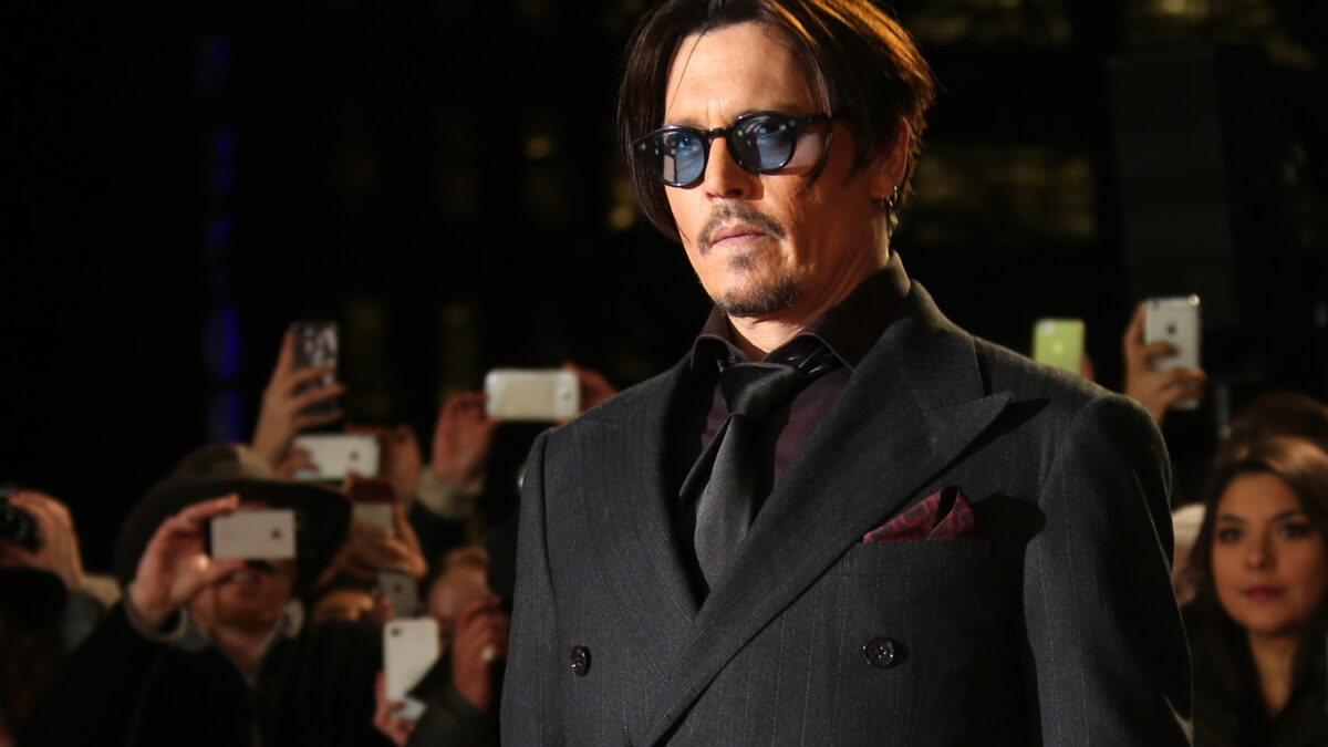 Johnny Depp podría ir a prisión por sus perros