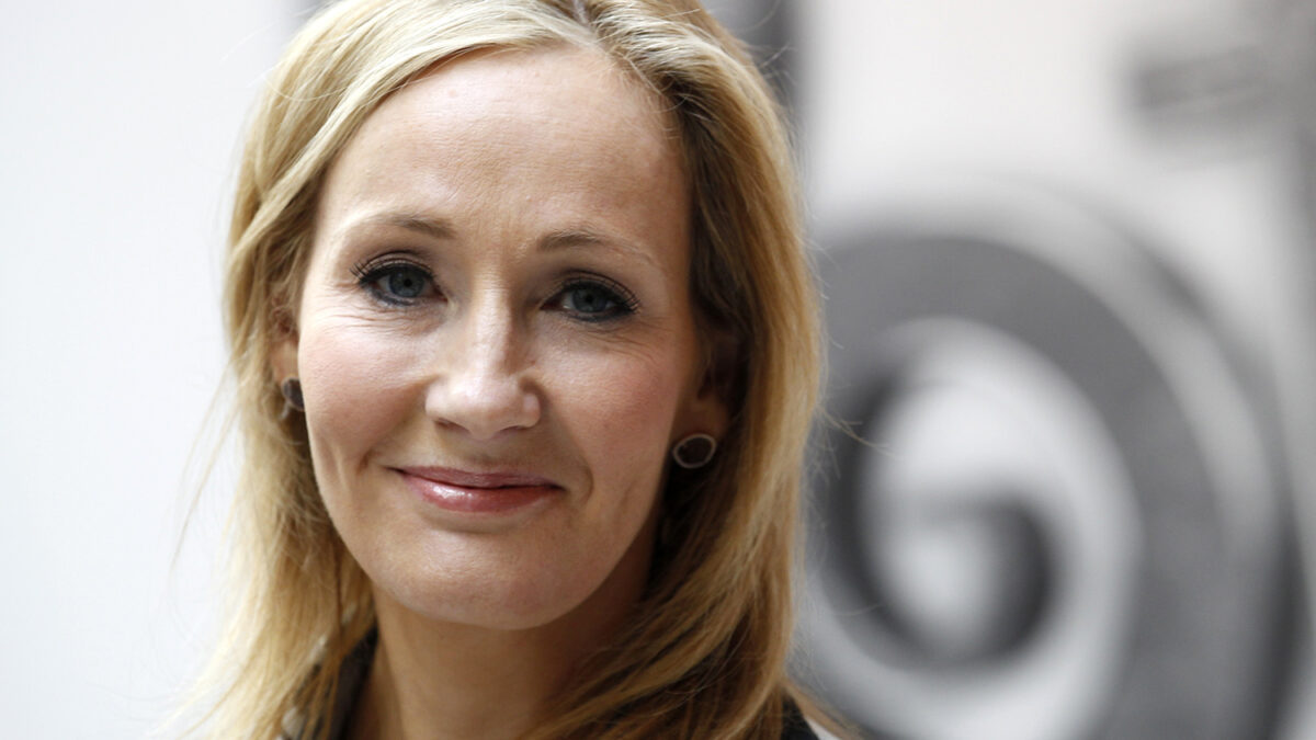 J. K. Rowling se disculpa por la muerte de uno de los personajes de Harry Potter