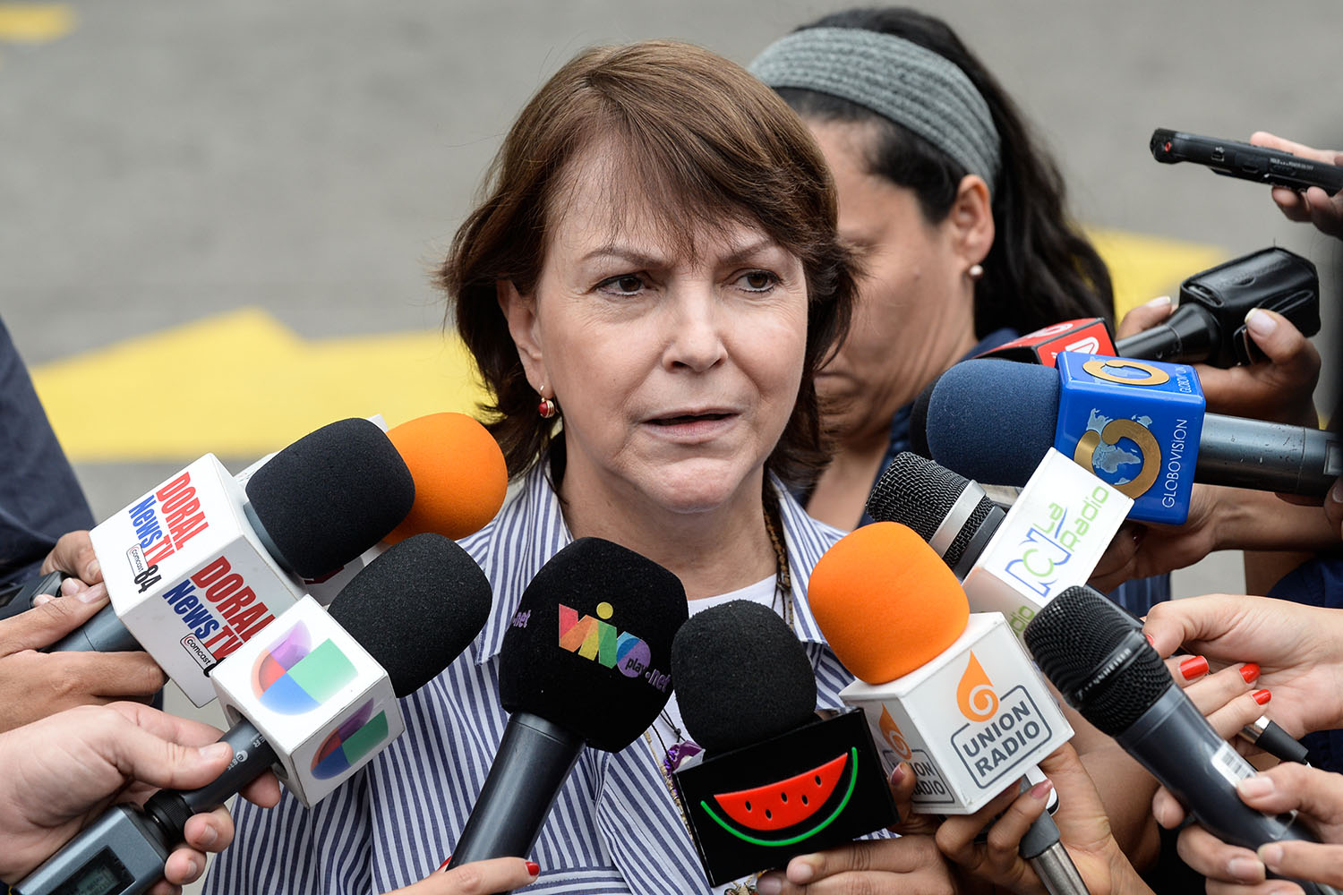 El alcalde de Caracas sale temporalmente de la cárcel por problemas de salud.