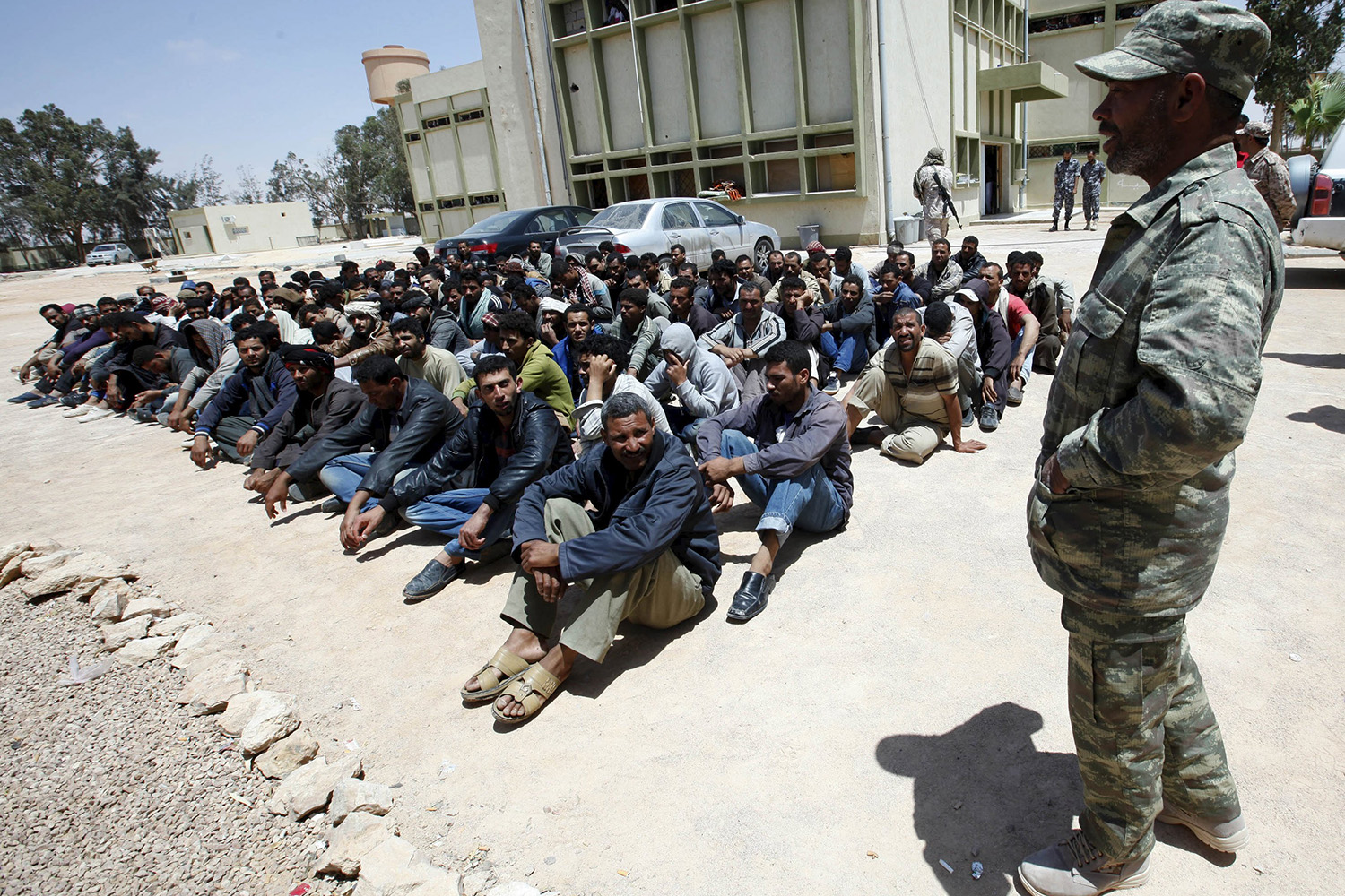 La UE prevé enviar tropas a Libia para combatir las mafias de tráfico de inmigrantes