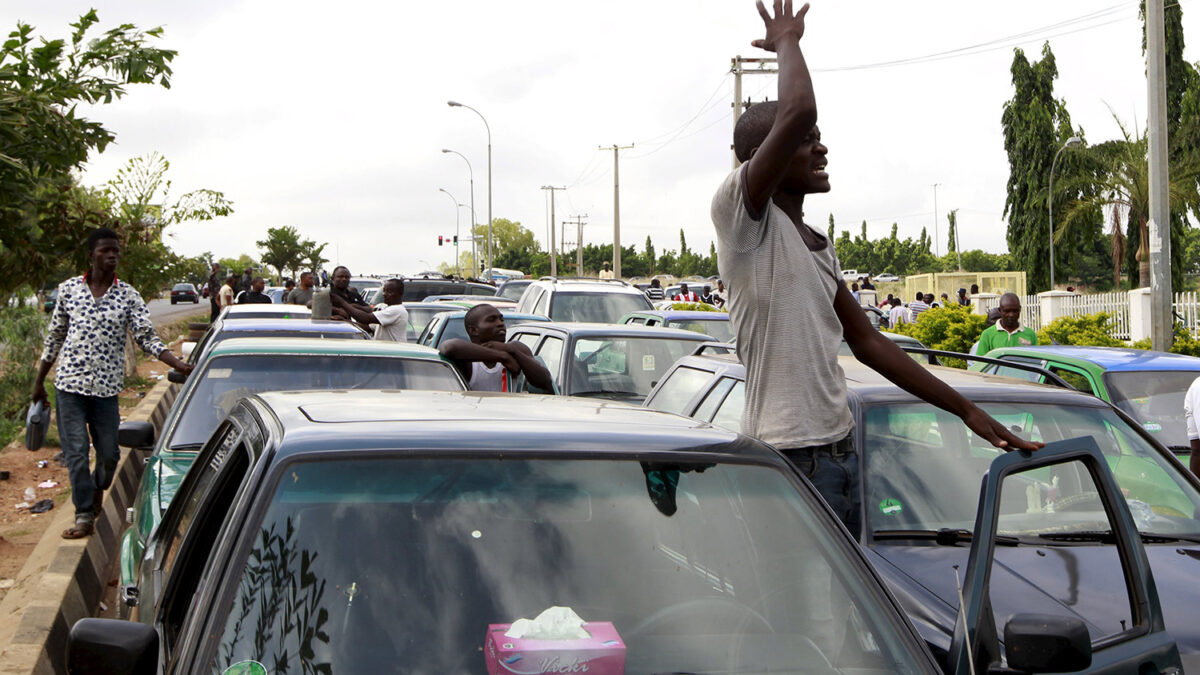 Caos en Nigeria por escasez de gasolina