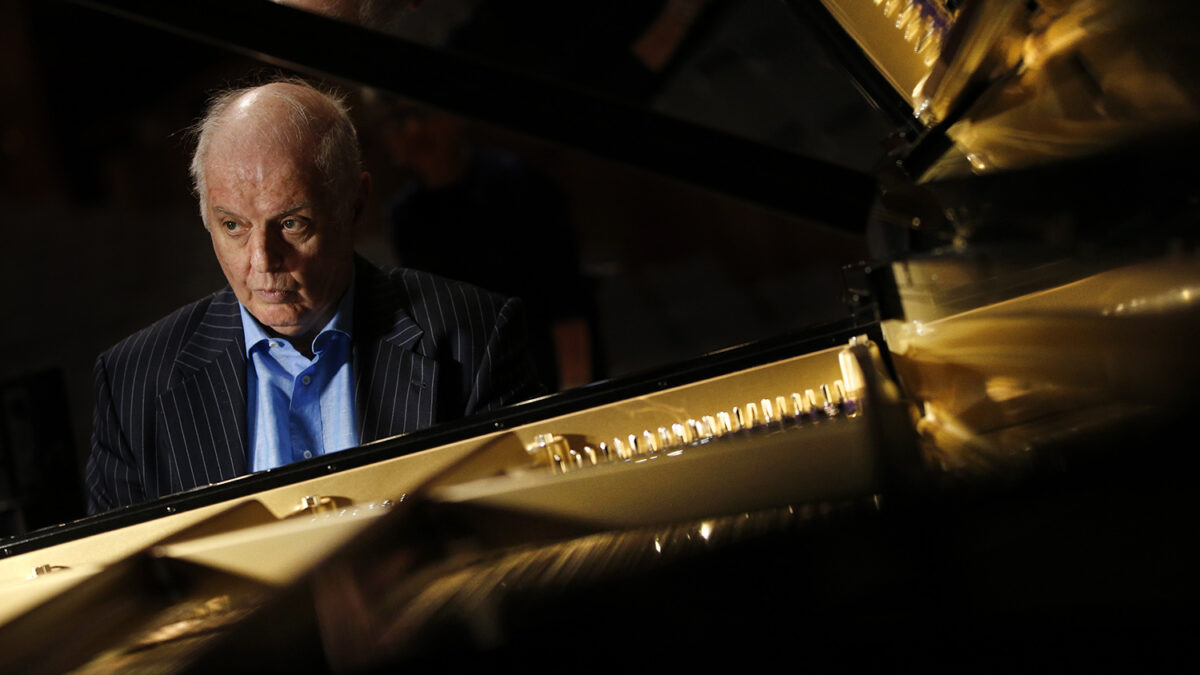 Daniel Barenboim presenta un piano radicalmente diferente