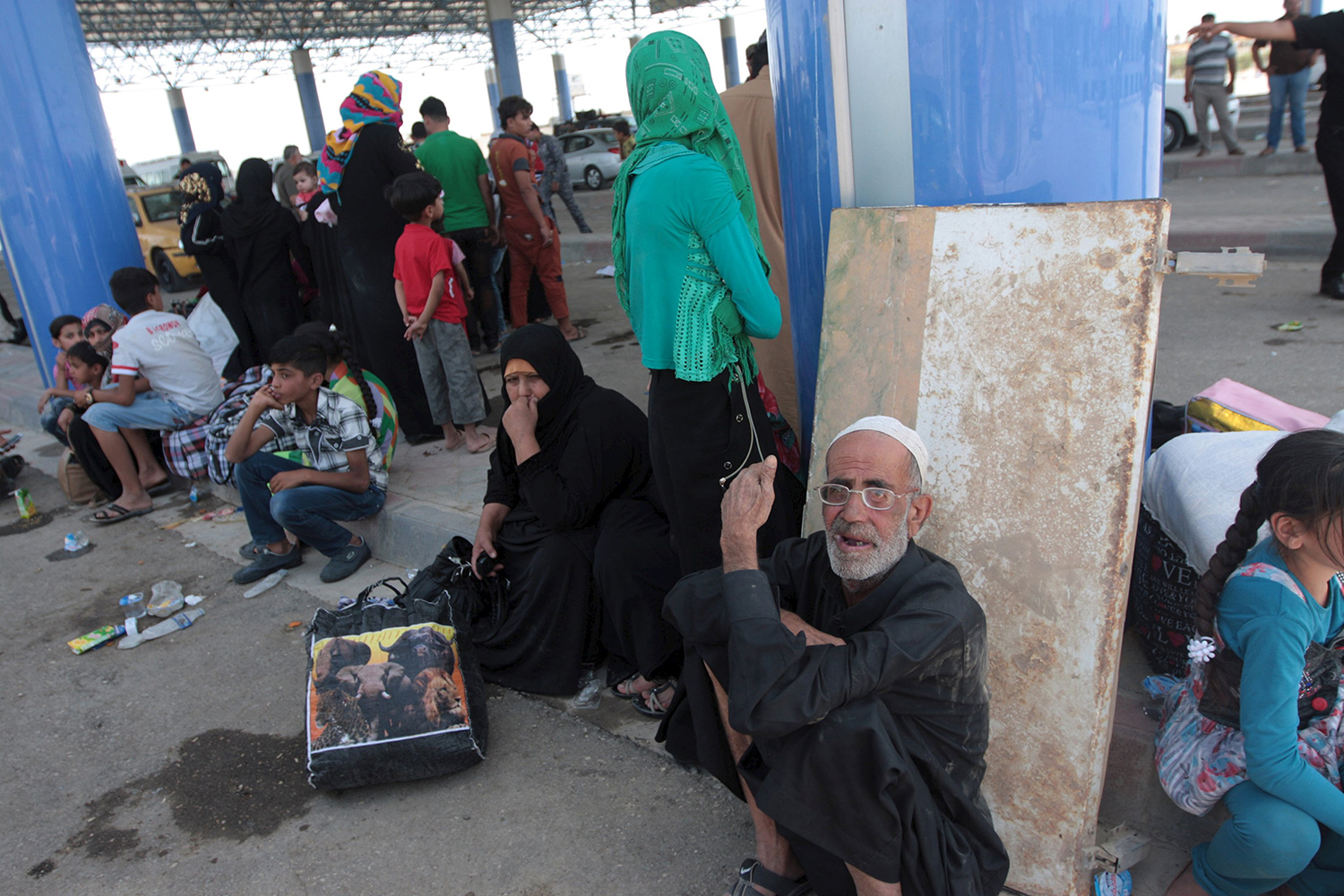 Miles de familias iraquíes huyen de Ramadi