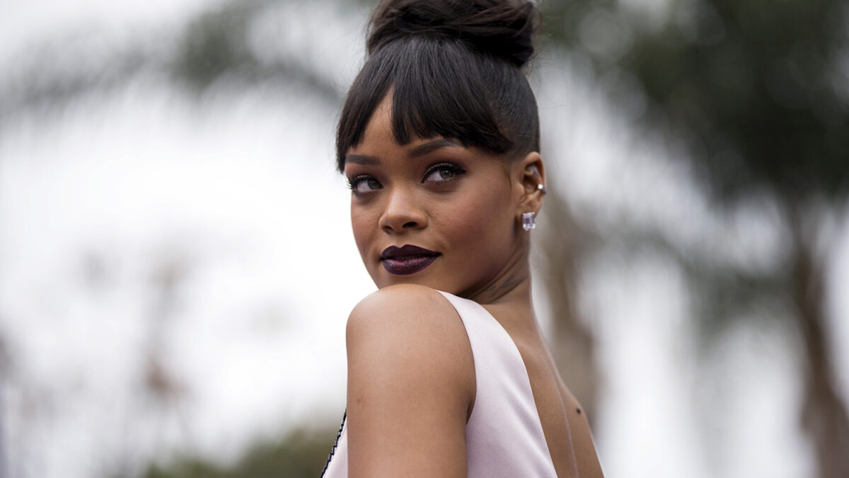 Rihanna inicia una batalla legal por su primer nombre