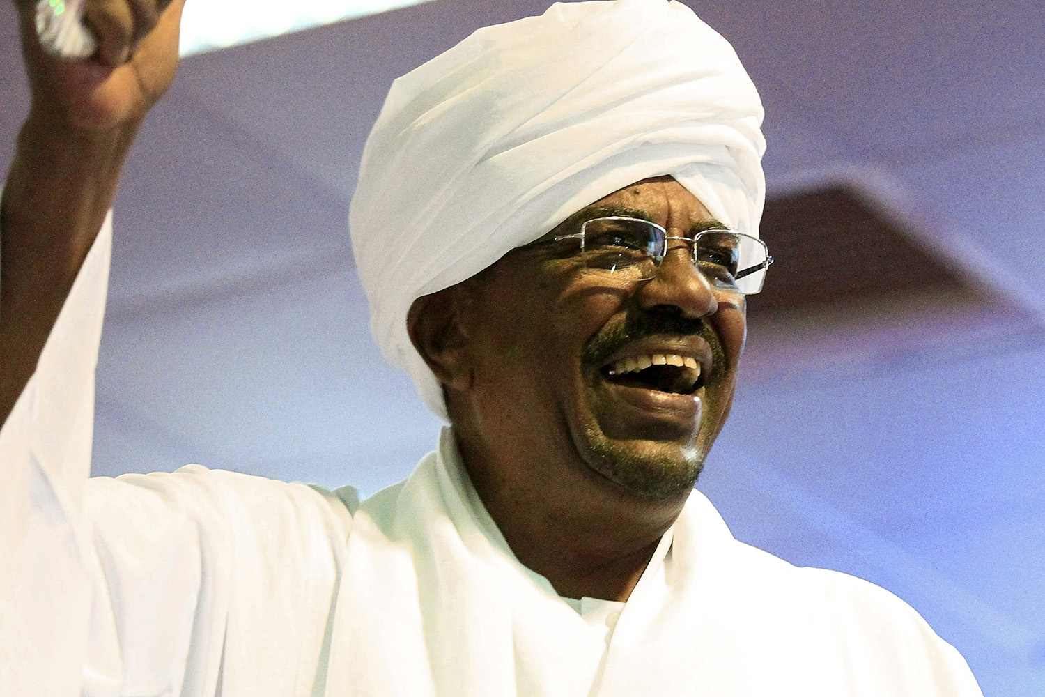 Omar al-Bashir vuelve a ganar la presidencia, tras 25 años en el poder