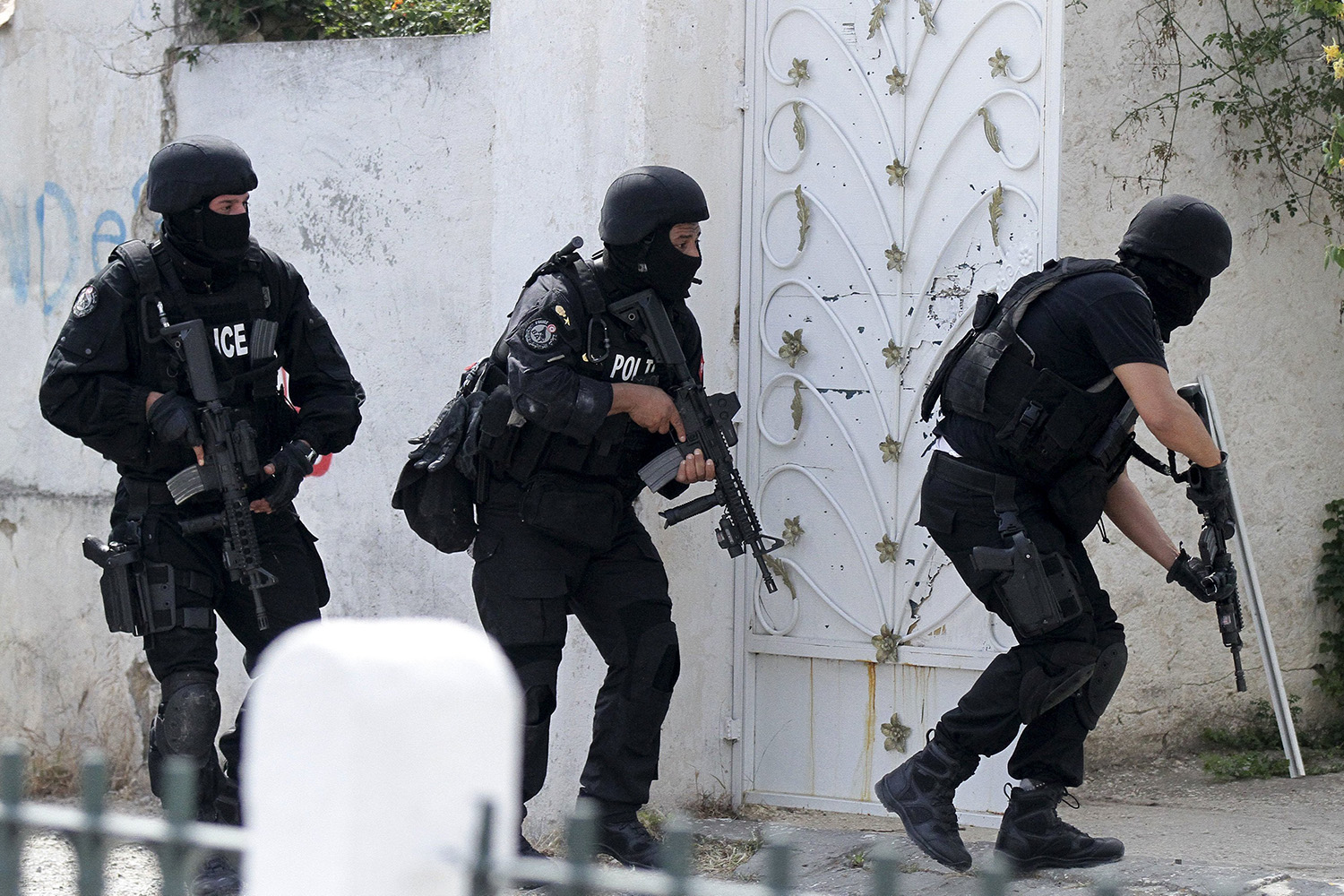Un grupo afín al Estado Islámico se atribuye el ataque en un cuartel en Túnez