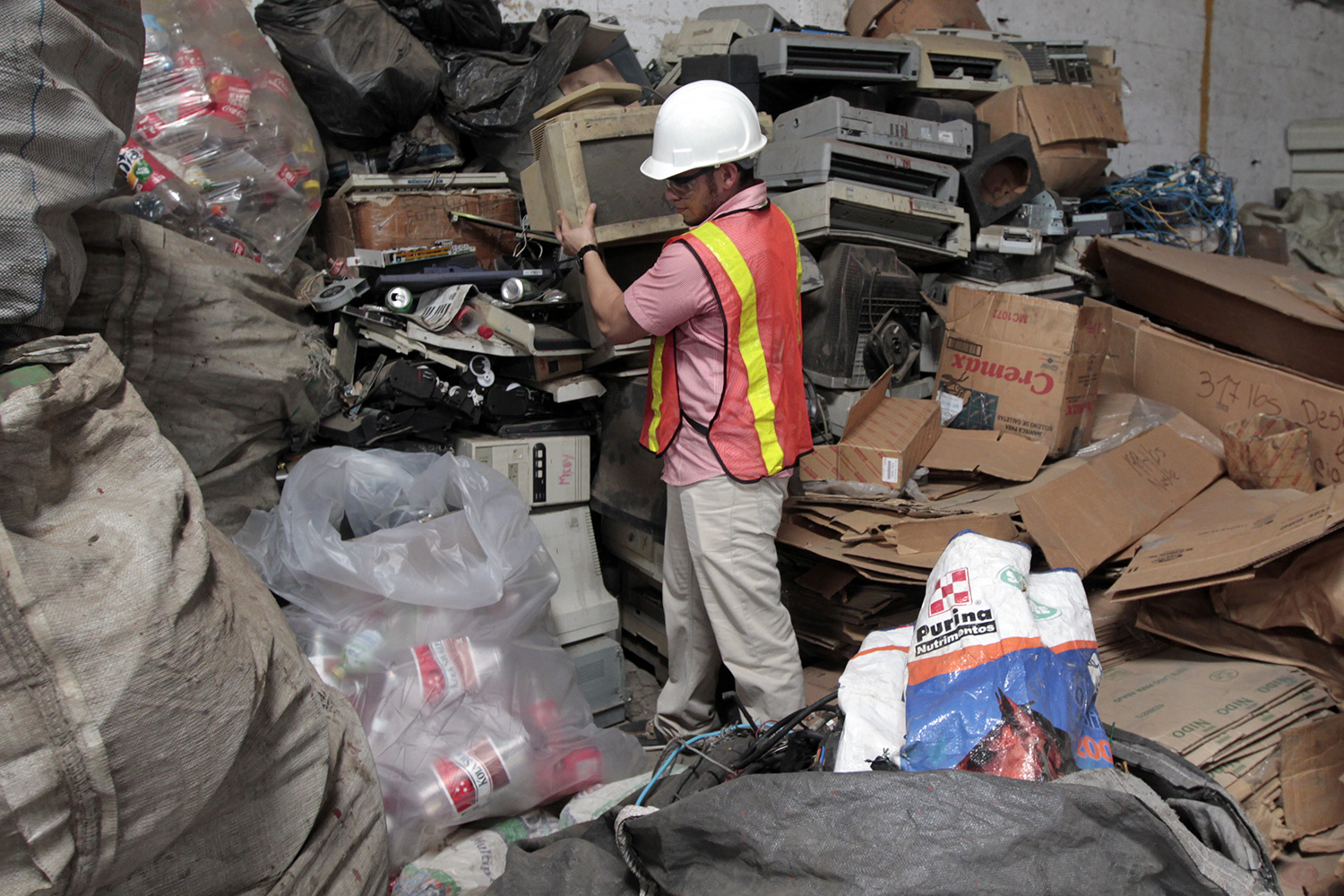 Los desechos electrónicos son un «tsunami» con graves efectos sobre la salud