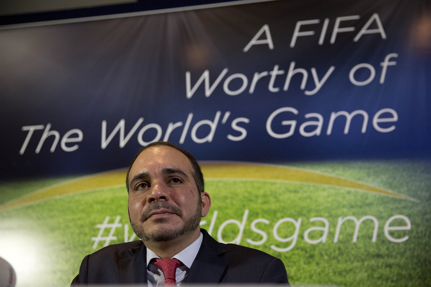 El príncipe Ali de Jordania vuelve a ser candidato a presidir de la FIFA.