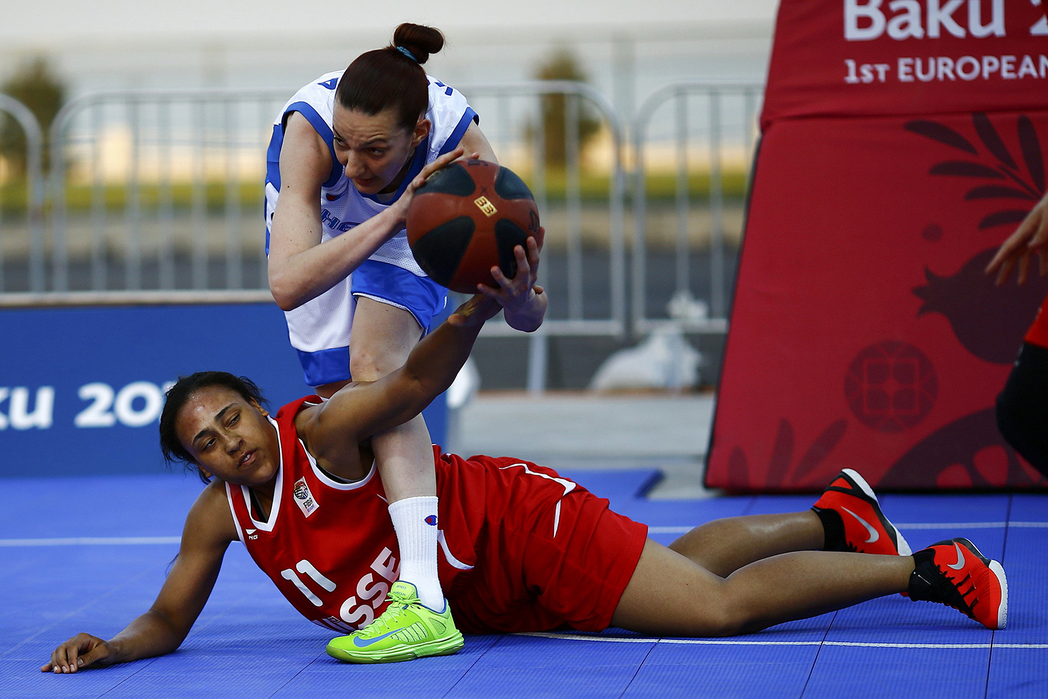 Equipo de Suiza derrota a Grecia en baloncesto 3x3 femenino