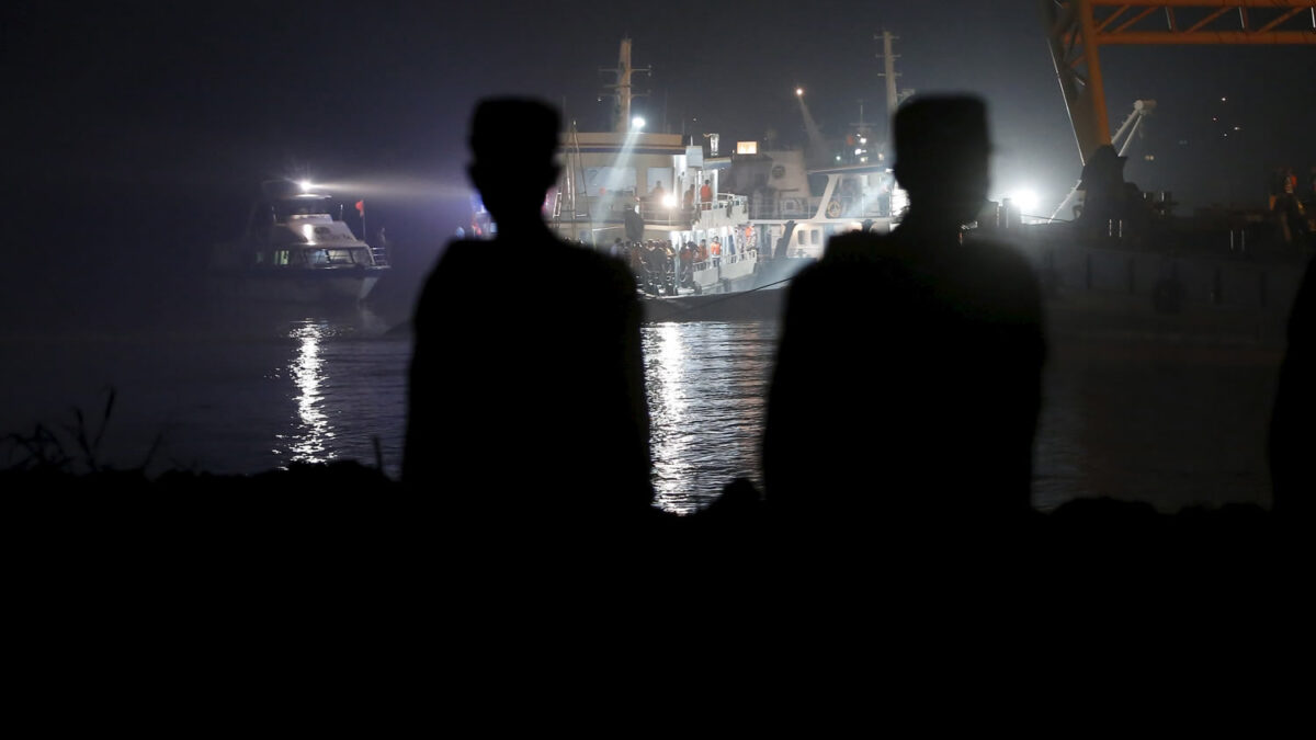 Ya son siete el número de muertos en el barco hundido en China