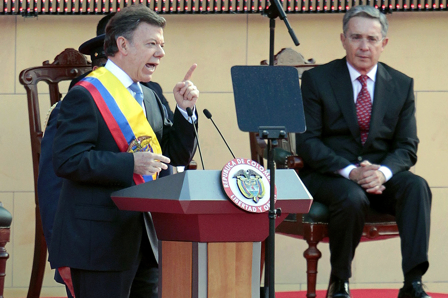 Colombia elimina la reelección presidencial