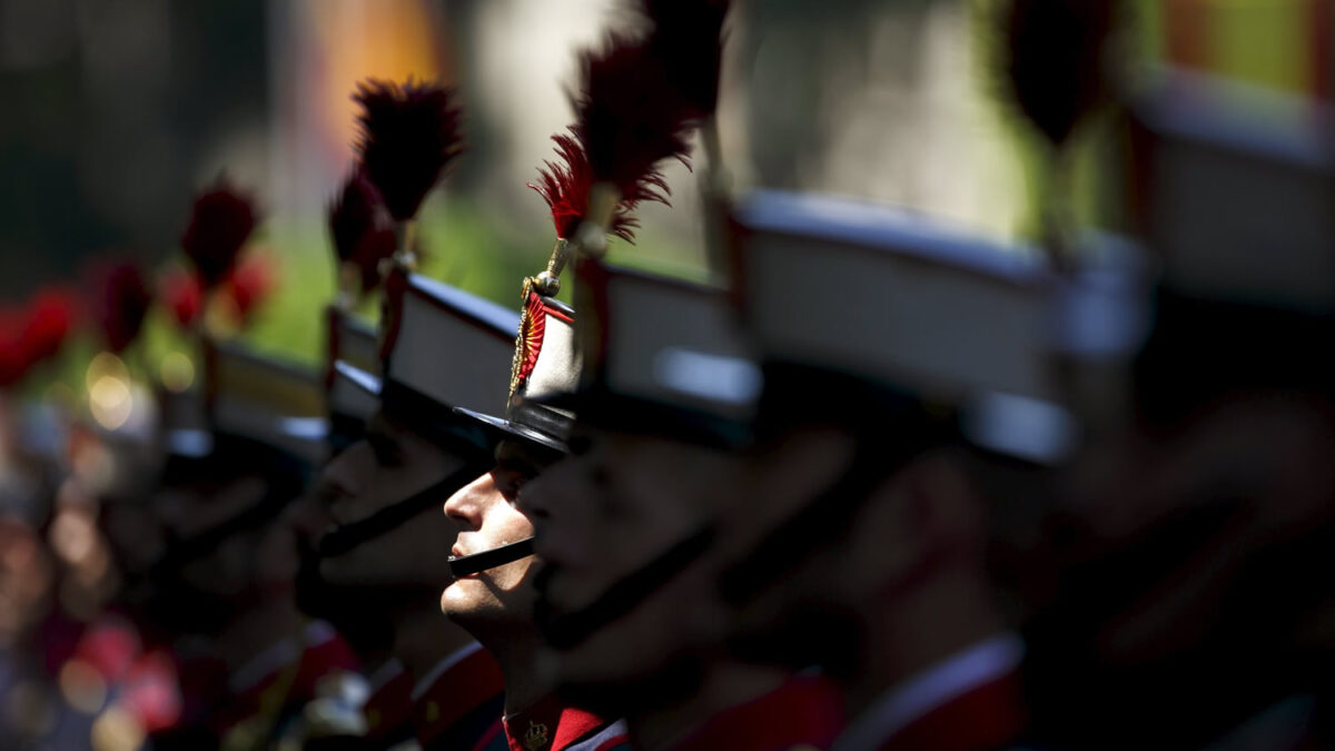 Militares sufren humillaciones en las tomas de posesión de los alcaldes: «¡qué coño pintas tú aquí!»