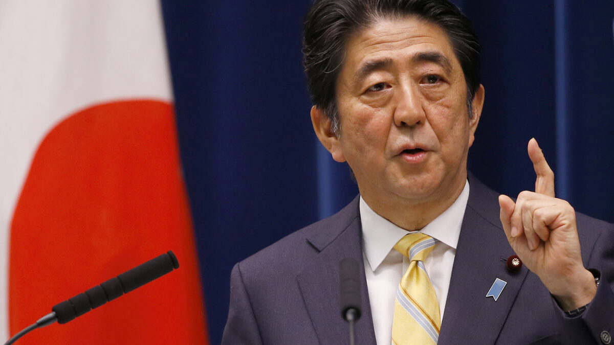 Shinzo Abe contempla apoyar a fuerzas extranjeras en el Medio Oriente y en el Océano Índico