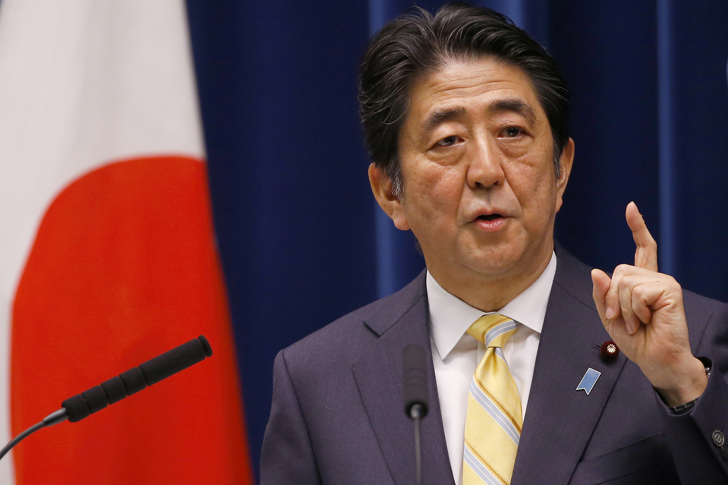 Shinzo Abe contempla apoyar a fuerzas extranjeras en el Medio Oriente y en el Océano Índico