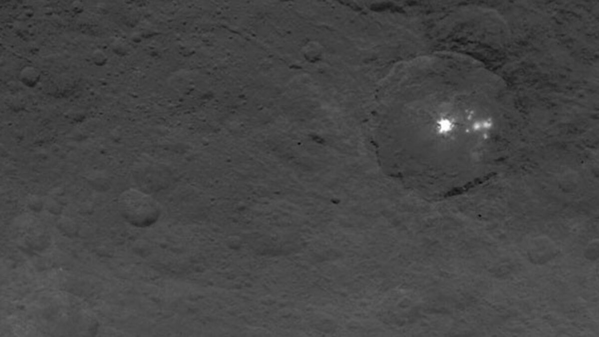 La NASA descubre una extraña «pirámide» en el planeta enano Ceres