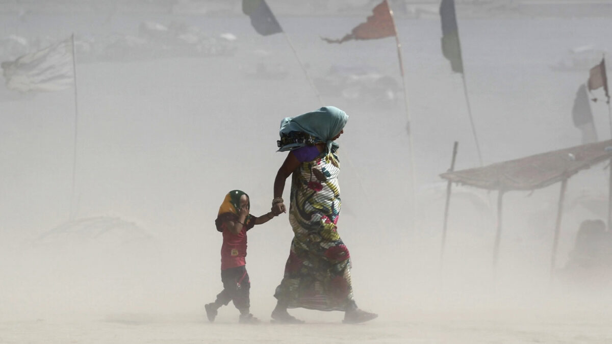 1800 muertos por semana: India espera que la asfixiante ola de calor traiga las lluvias monzónicas