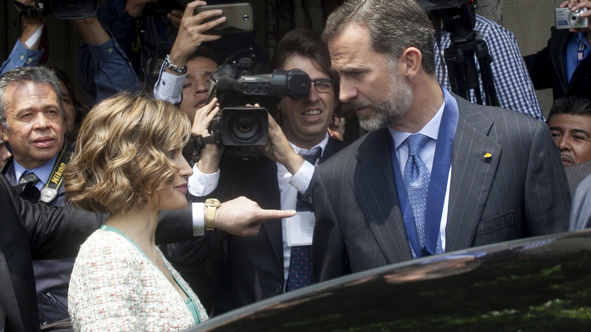 Enrique Peña Nieto otorga al rey Felipe VI la condecoración de la Orden Mexicana del Águila Azteca