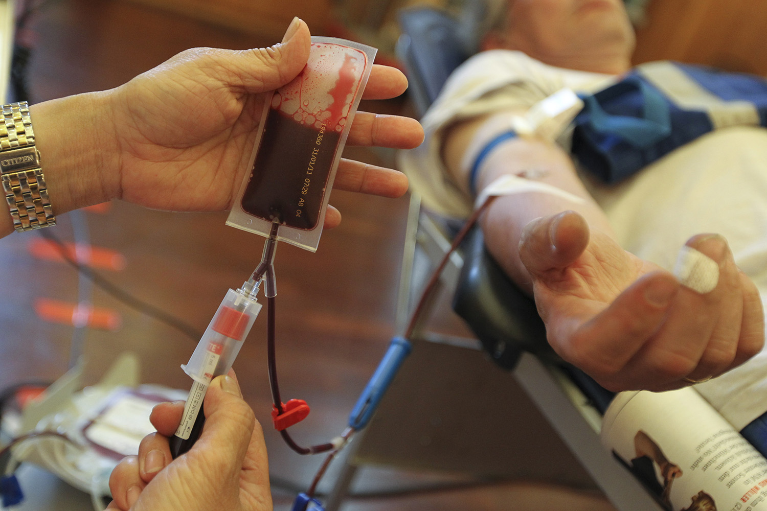 Suecia informa por sms a los donantes cuando su sangre ha sido utilizada
