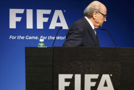 Joseph Blatter se marcha de la FIFA