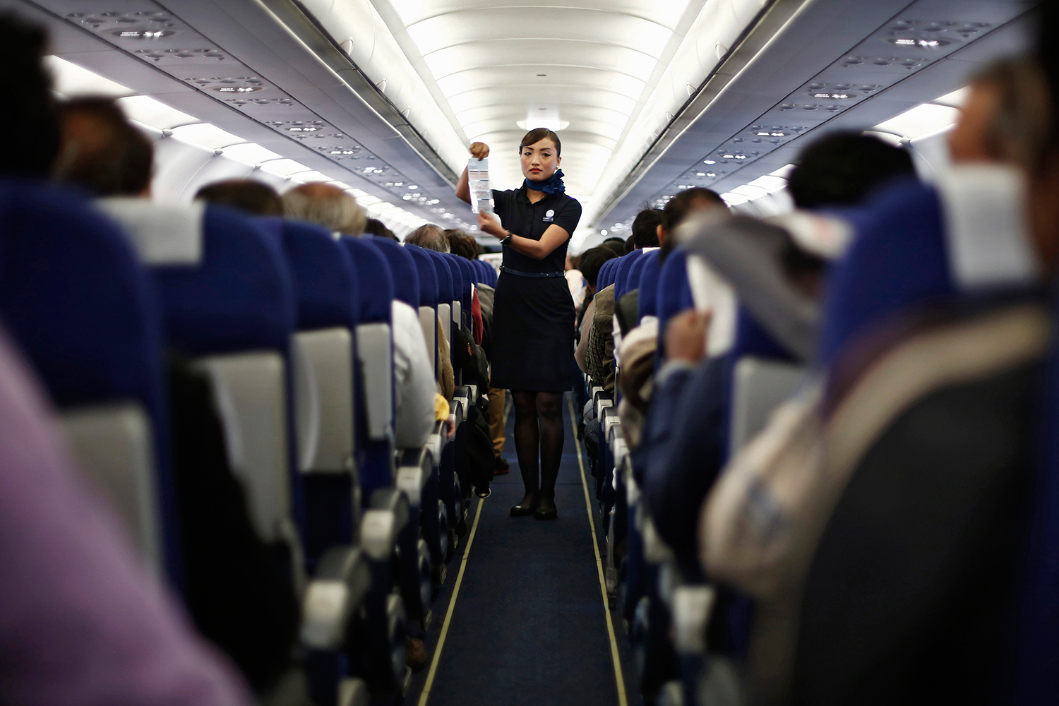 ¿Cuáles son los asientos más seguro de un avión?
