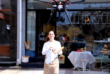 Una panadería cántabra reparte pan a domicilio mediante drones