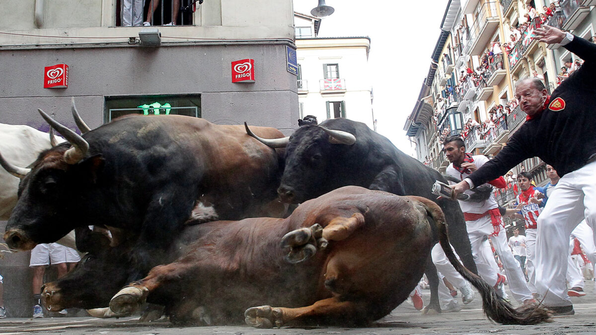 Segundo encierro de San Fermín 2015 rápido y limpio con toros de El Tajo y La Reina