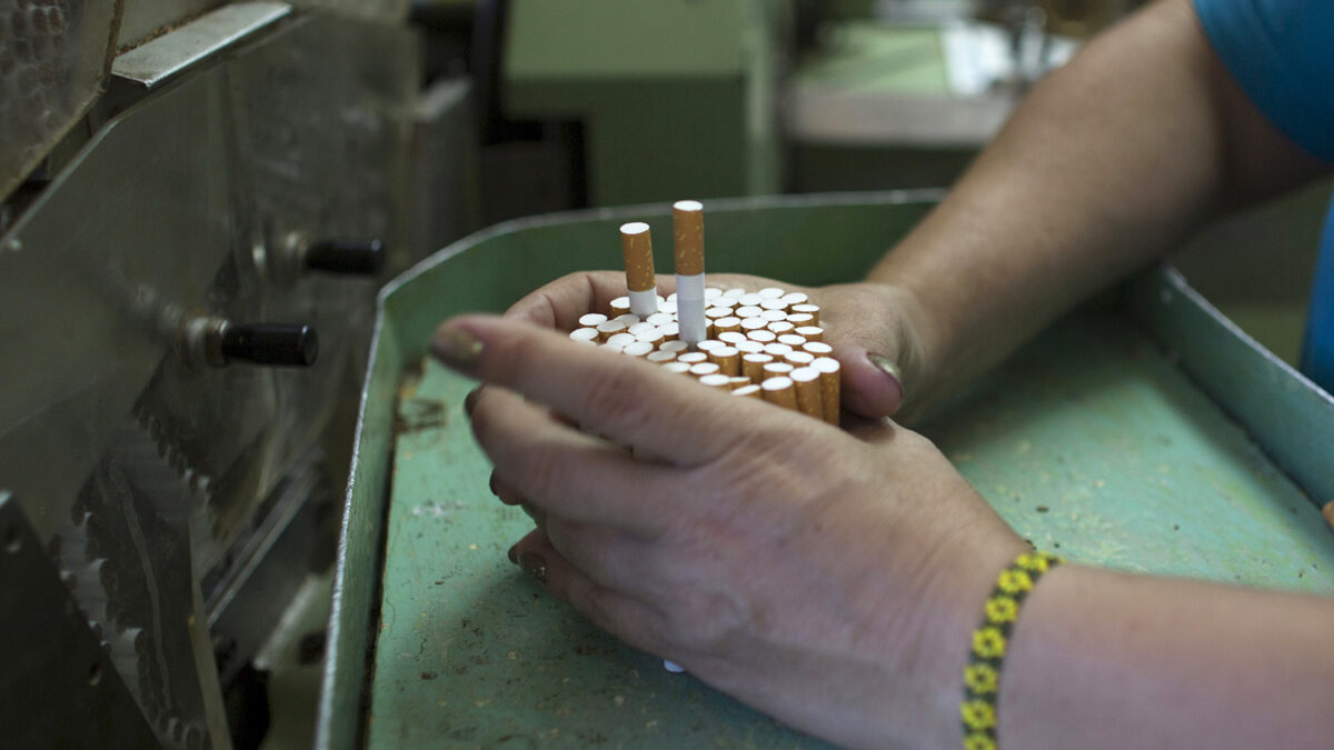 La OMS pide más impuestos al tabaco