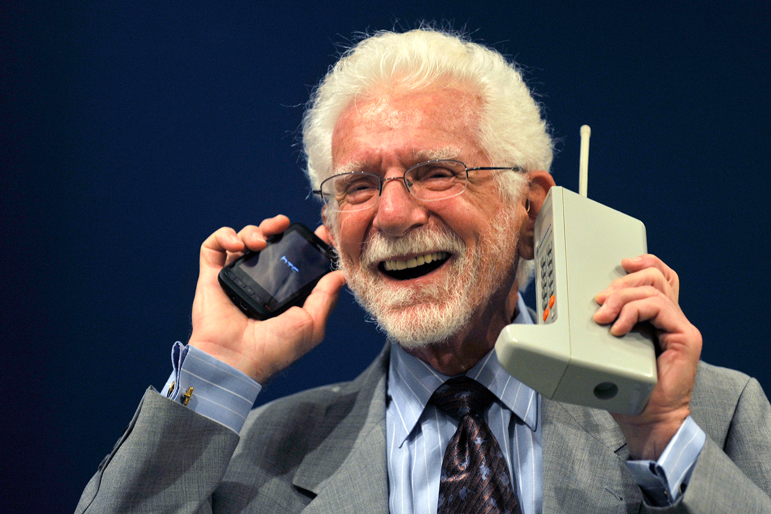 ¿Quién hizo la primera llamada por teléfono móvil?