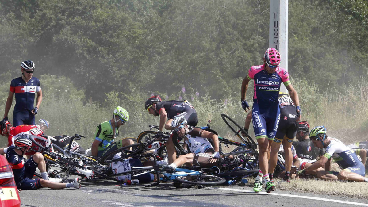 La tercera etapa del Tour de Francia 2015 se detuvo