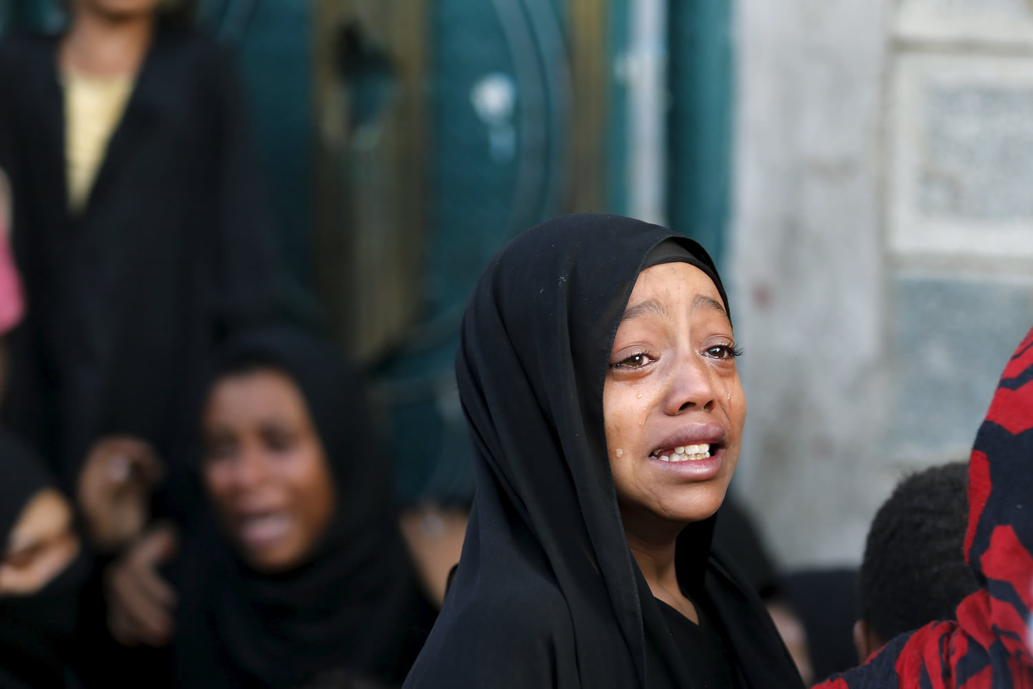 Arabia Saudí revienta la tregua humanitaria matando a medio centenar de civiles en Yemen