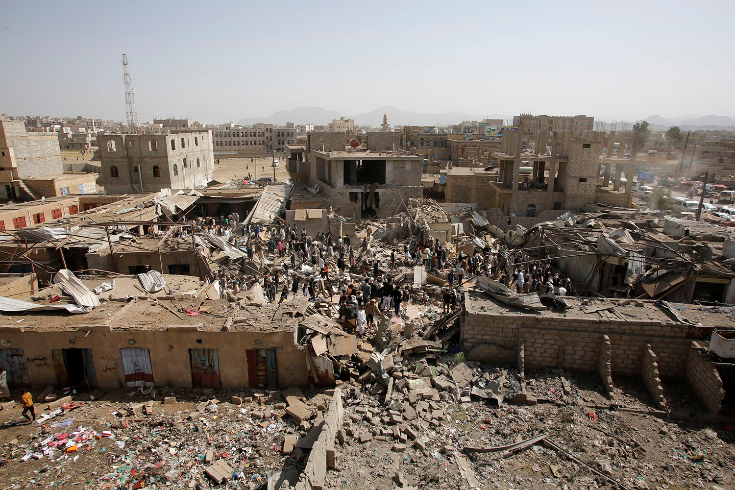 Los combates en Yemen durante la primera quincena de julio se ceba con la vida de 165 civiles