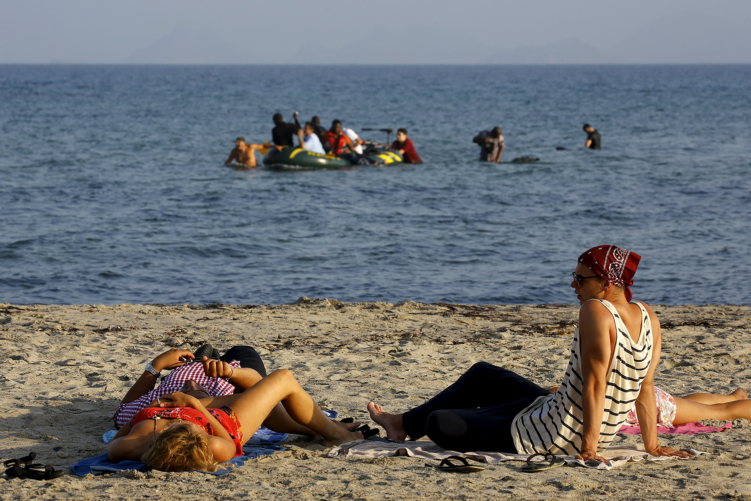 La inmigración en Grecia golpea los ojos del turismo