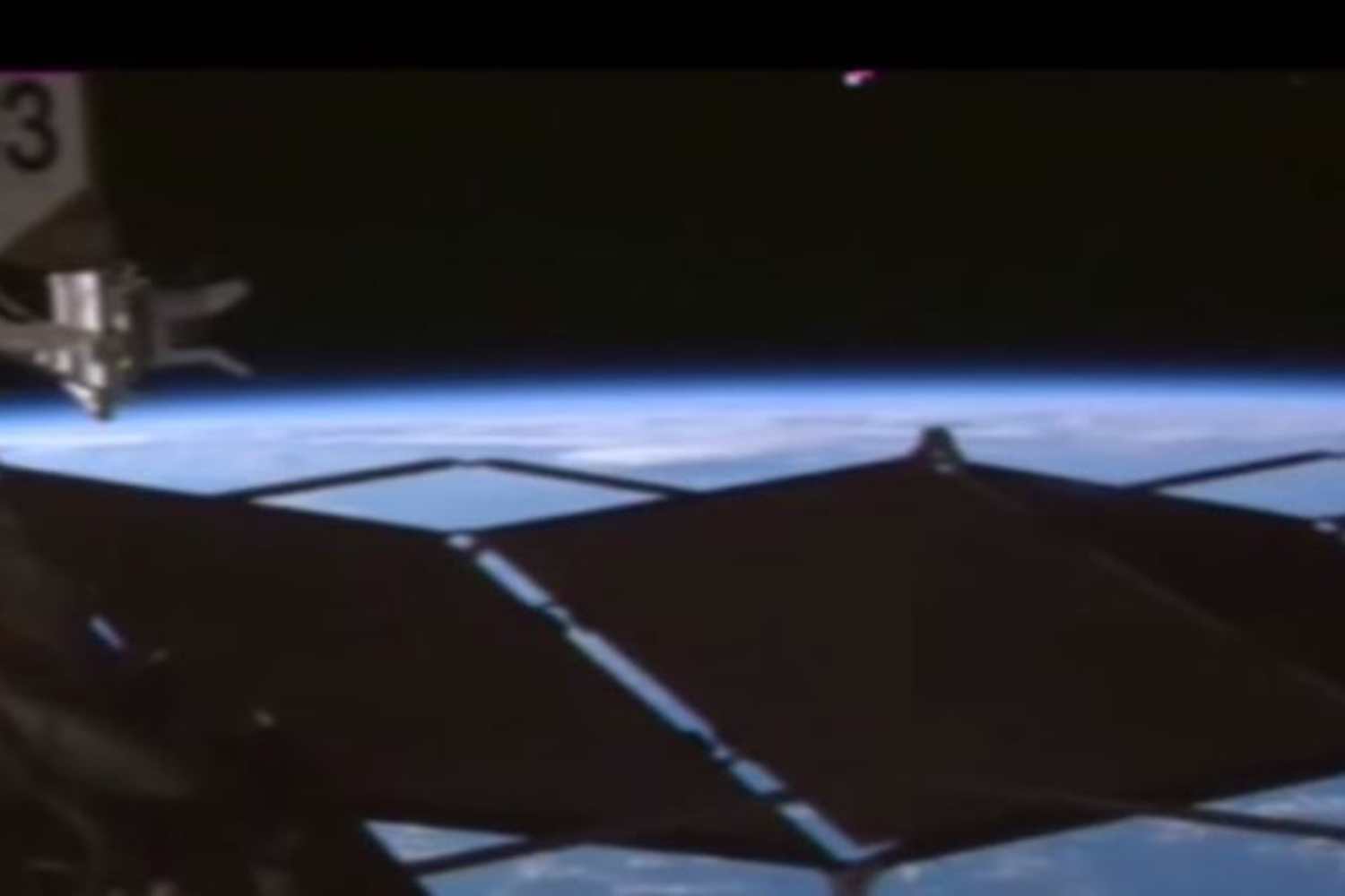 La NASA graba un ovni cerca de la Estación Espacial Internacional