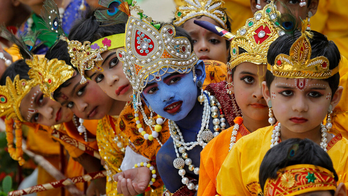 India celebra el nacimiento del dios Krishna