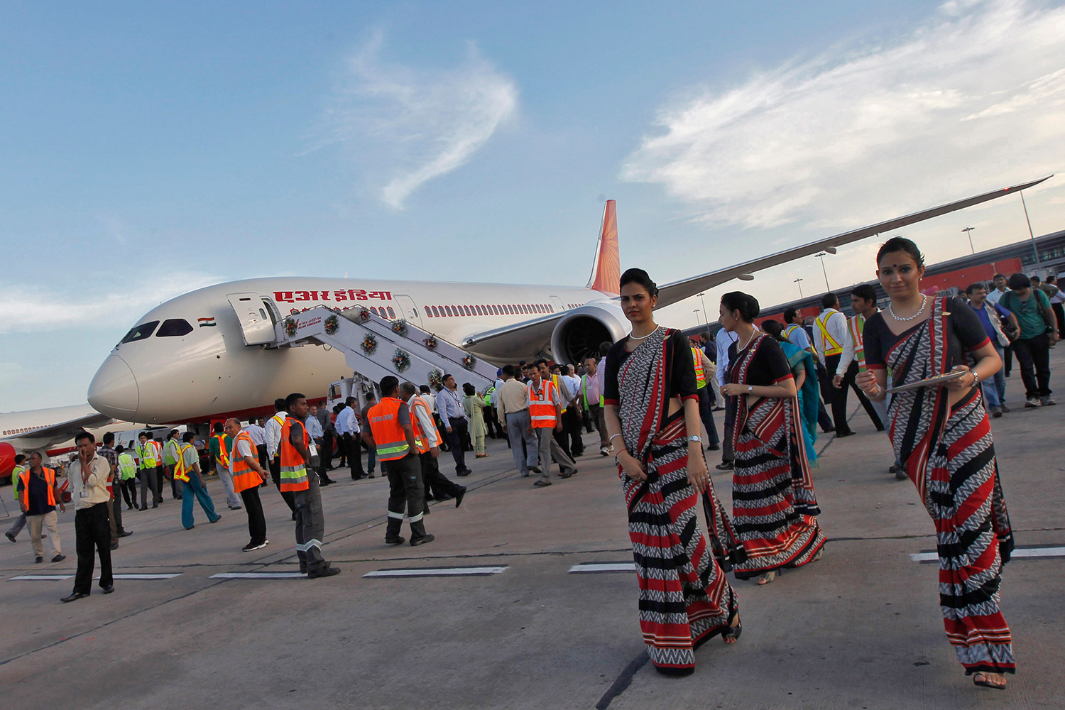 Air India despide a 125 miembros de la tripulación por sobrepeso.