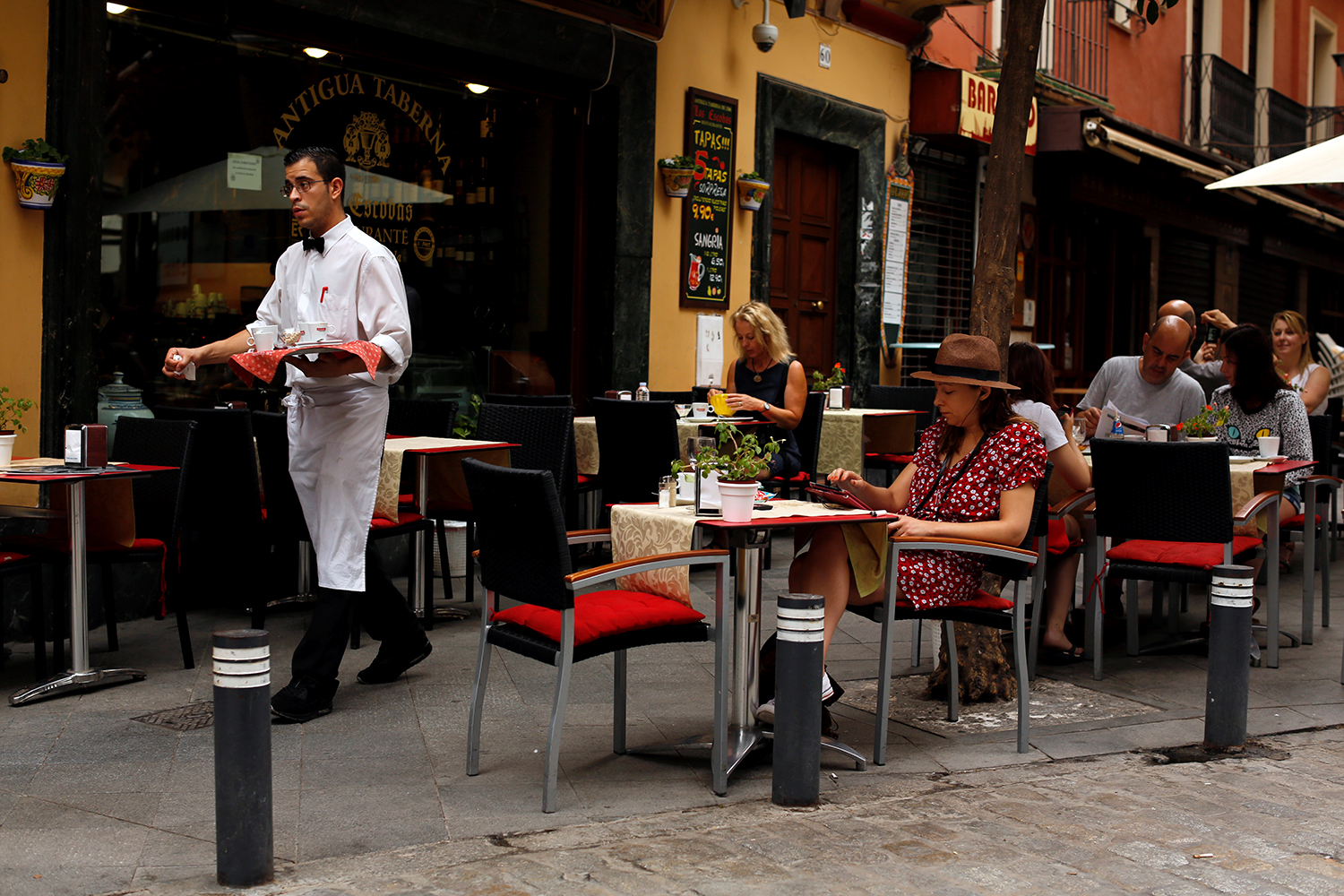 España tiene la mayor tasa de jóvenes resignados a trabajar en ‘minijobs’