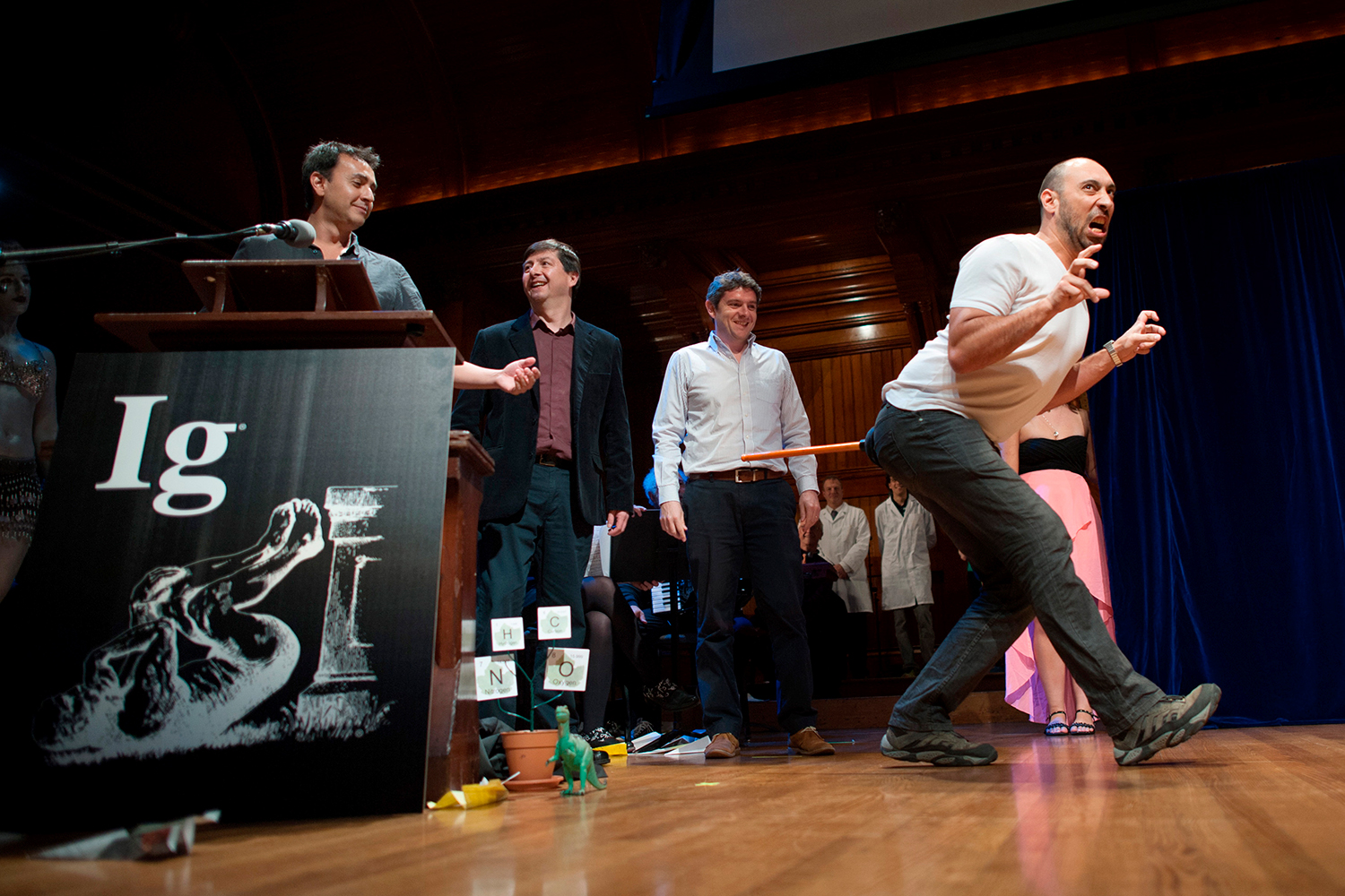 Harvard entrega los IG Nobel, los premios científicos más gamberros y divertidos